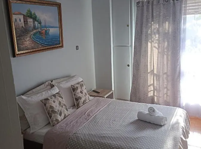 Historic Center Apartment At Thisseio